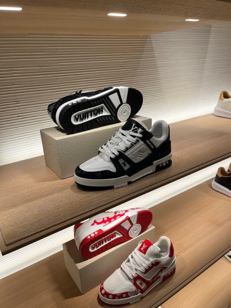 SHOES